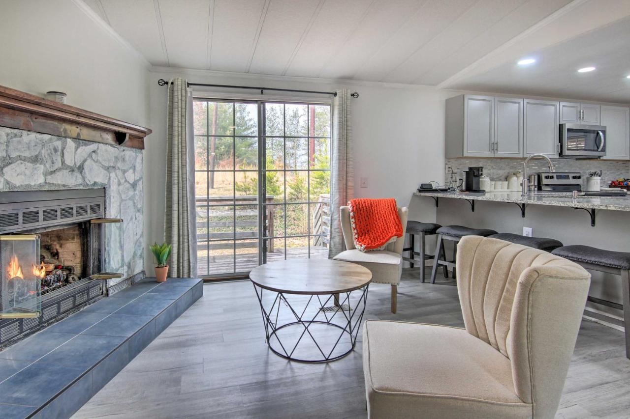 Cozy Asheville Cottage With Grill And Fire Pit! Kültér fotó